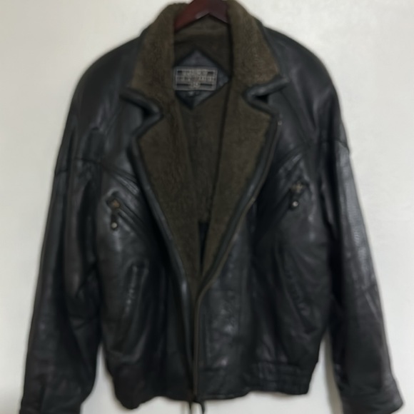 Lucky Leather Co Insulated Leather Jacket, Size Large, in Good Condition, Brown - Picture 5 of 11